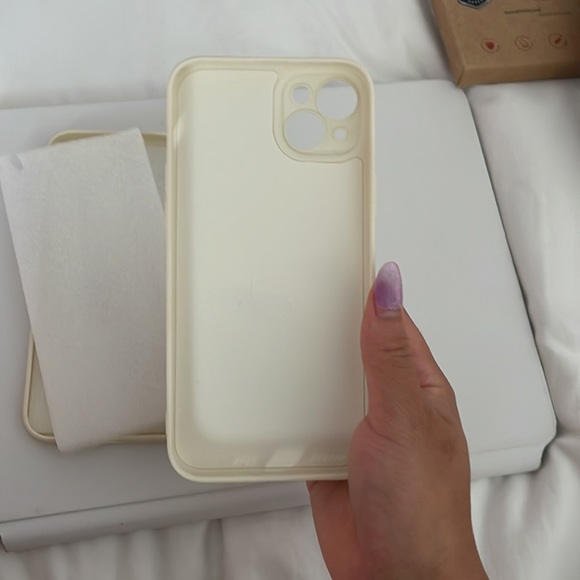 iPhone 14 Pro Cream Silicone case - Picture 6 of 6